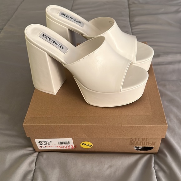 Steve Madden Jungle White Platform - Picture 2 of 3